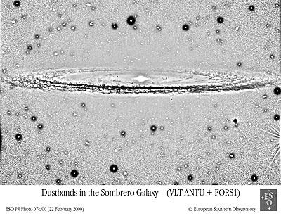 [M104 disk, VLT]